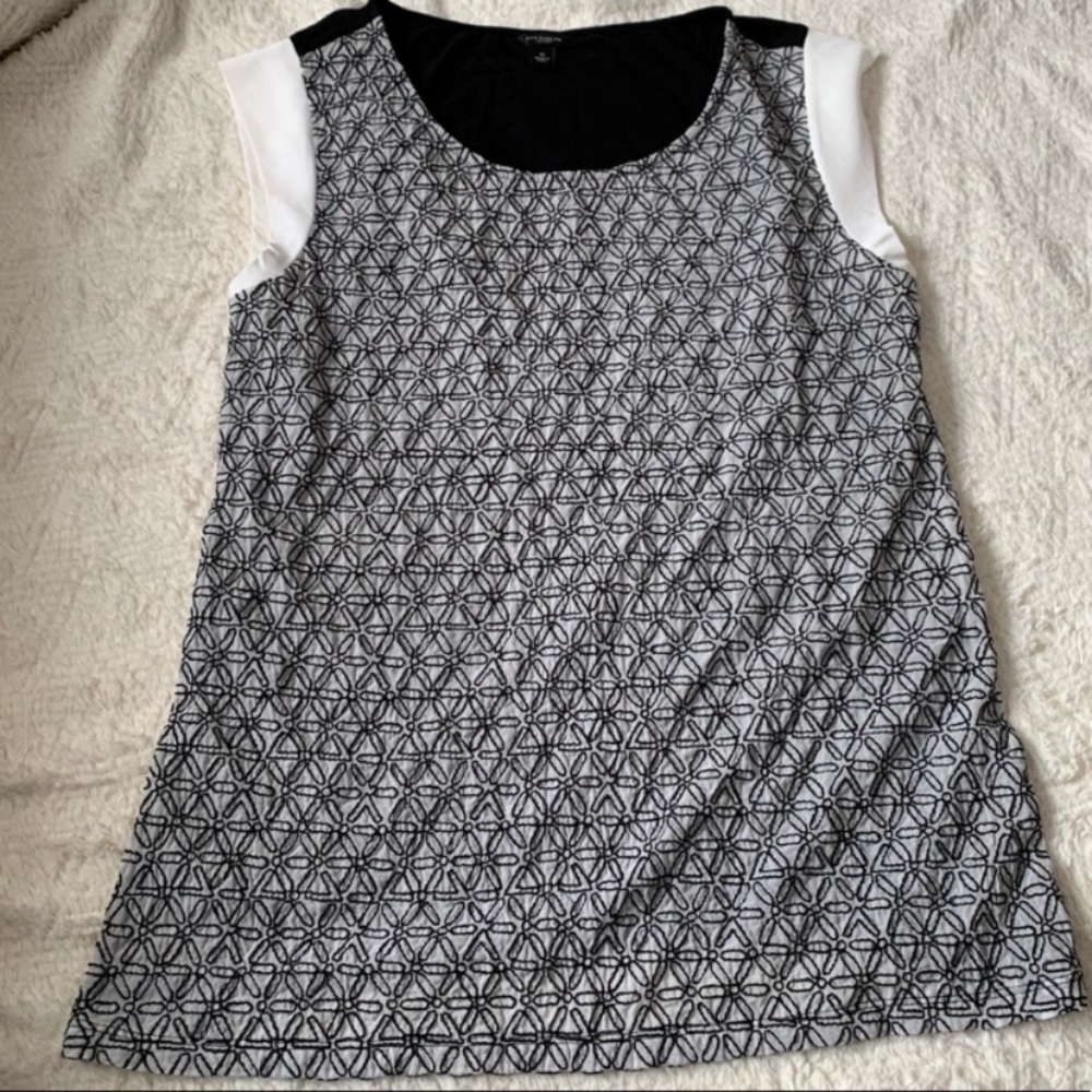 EUC Black and white blouse Ann Taylor size medium